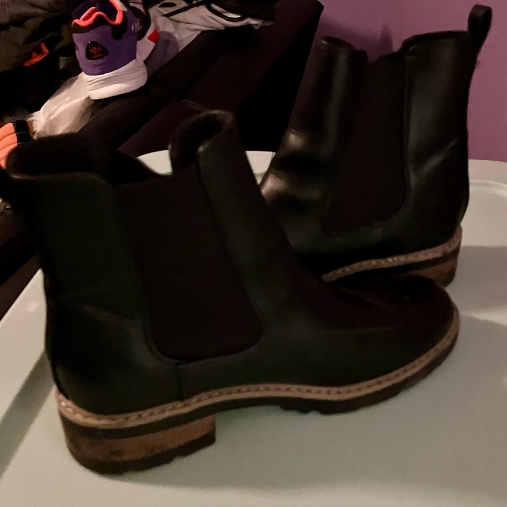 Elegant Black Suede Ankle Boots